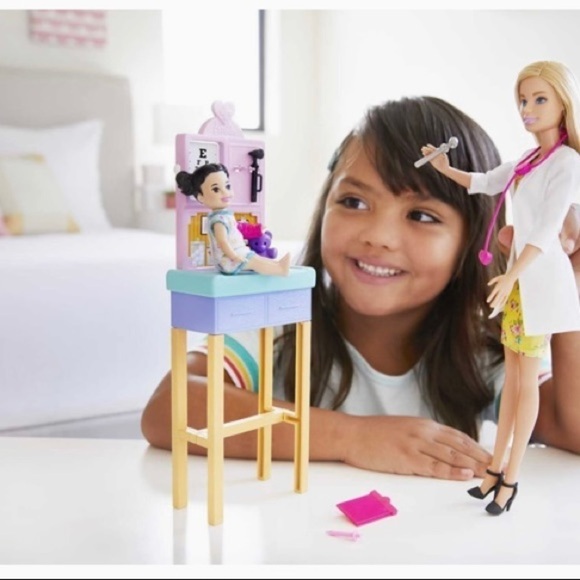 NWT-BARBIE PEDIATRICIAN & CHELSEA CAN DO - Picture 6 of 12